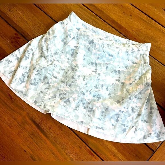 ATHLETA GIRL athletic skirt; Size L/12
Like new! - Picture 2 of 6